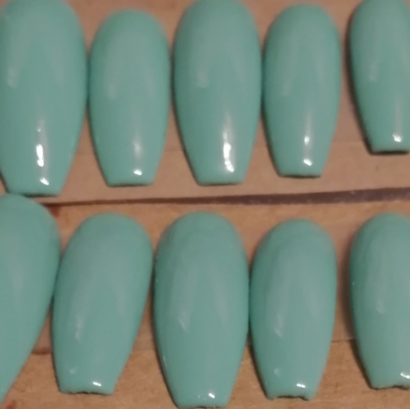 Aqua Blue Press On Nails - Picture 3 of 3